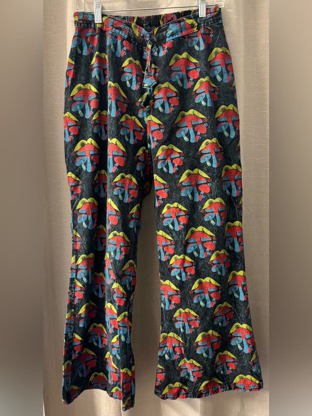 Women’s Black Wide-Leg Printed Pants